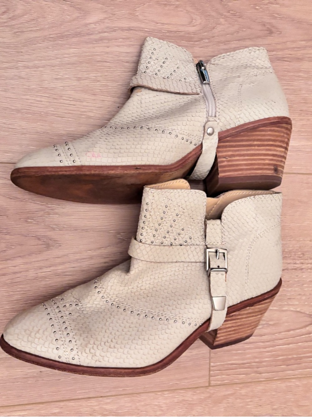 Vince Camuto Cream Textured Leather Pointed Ankle Booties with Buckle